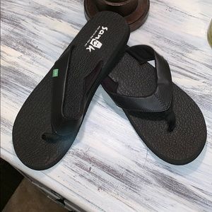 sanuk flip flops